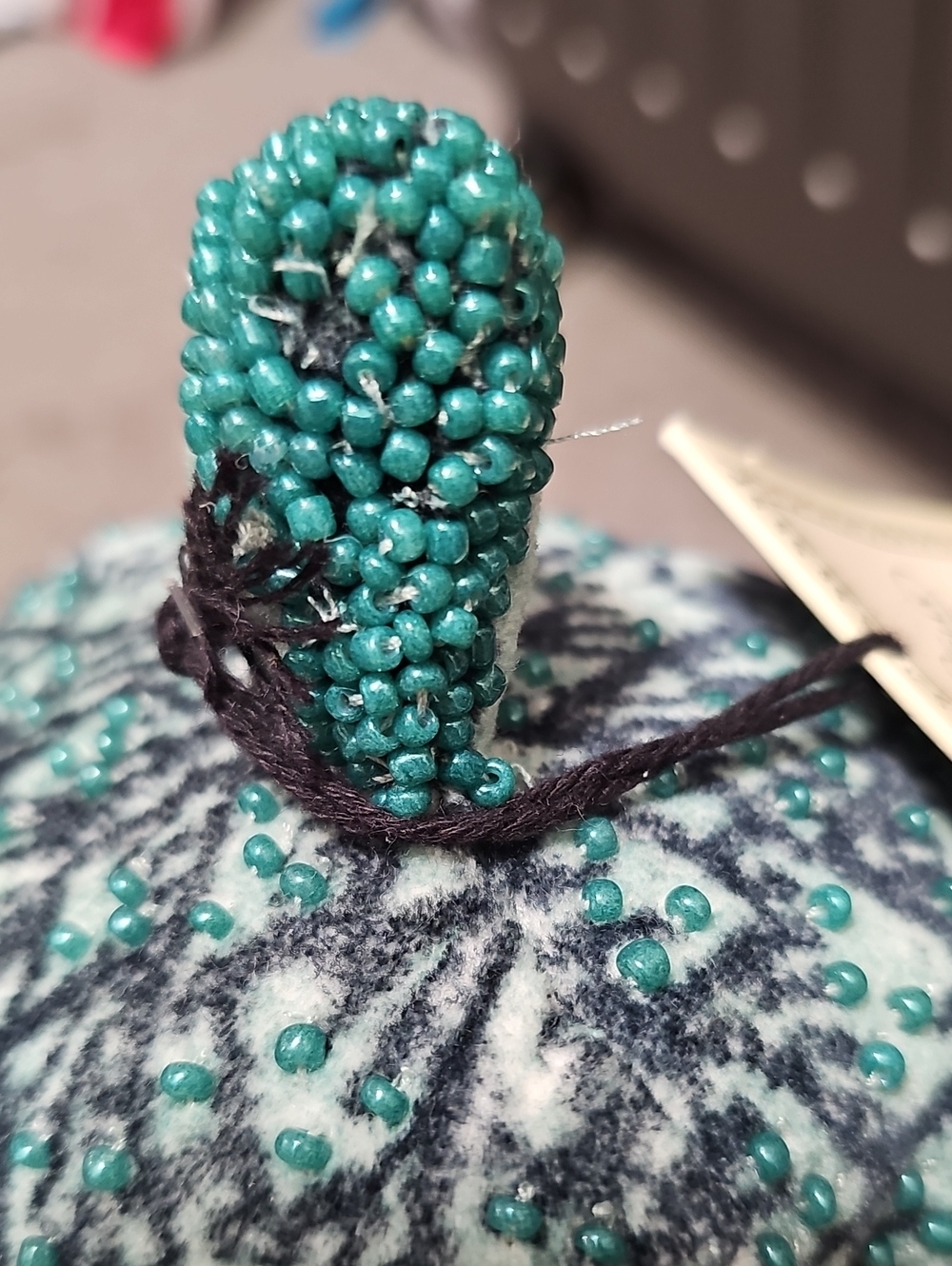 NWT* John Derian Embellished Velvet Acorn Pillow - Picture 9 of 12